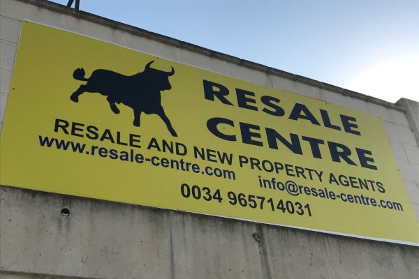 The Resale Centre supporting local kids football.
