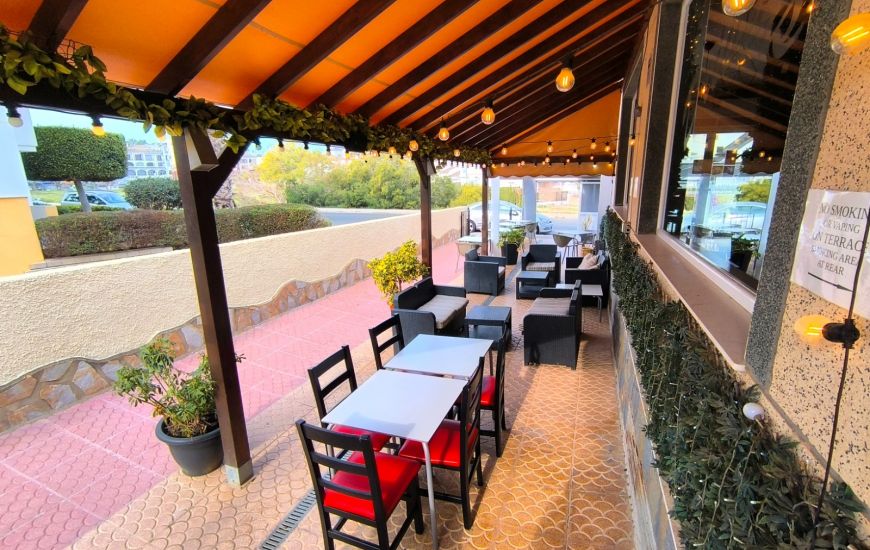 Sale - Commercieel - Villamartin