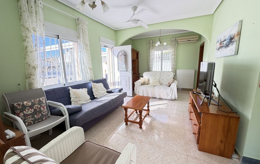 Sale - Villa - Villamartin