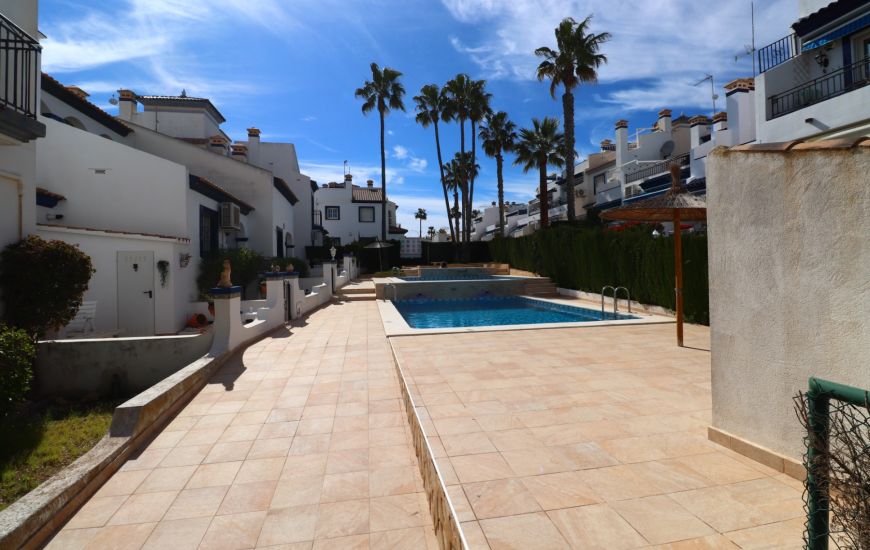 Sale - Bungalow - Orihuela Costa