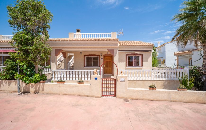 Sale - Villa - Algorfa