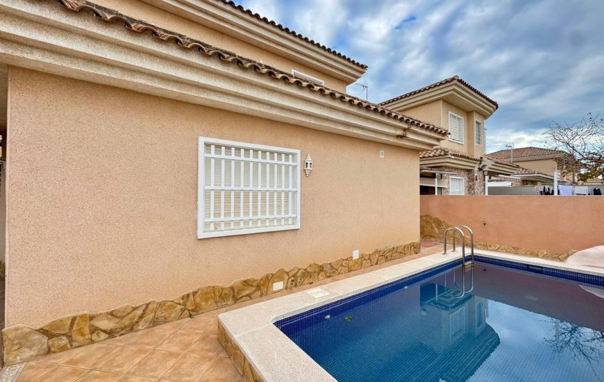 Venta - Villa - Torrevieja