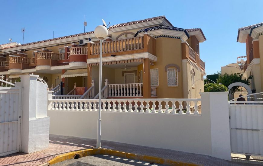 Sale - Half Vrijstaand Huis - Ciudad Quesada