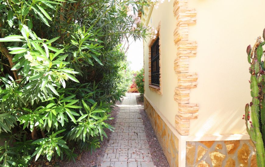 Sale - Villa - Formentera del Segura