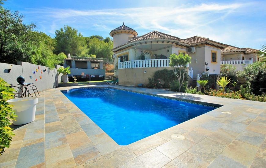 Sale - Villa - Villamartin