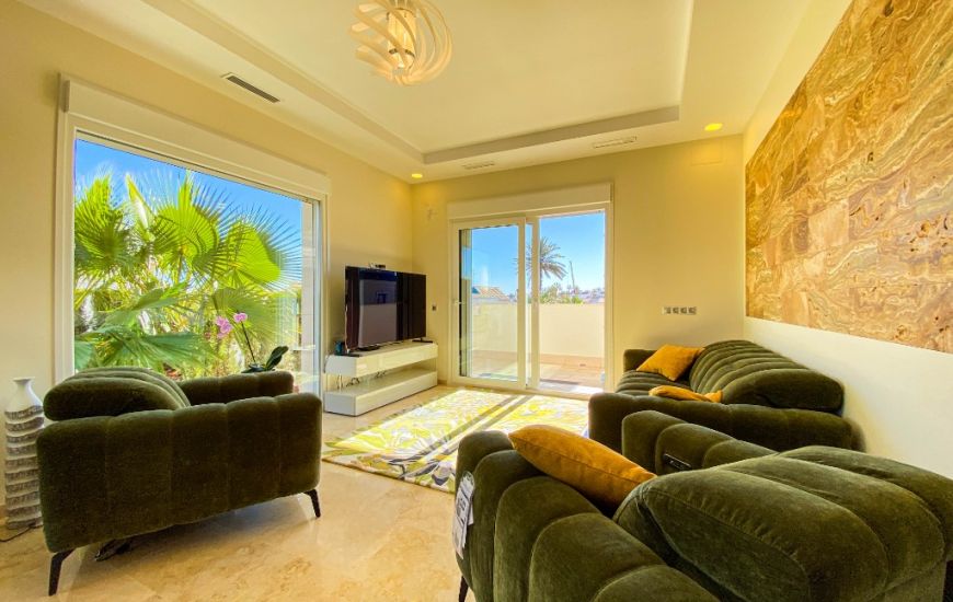 Sale - Villa - La Zenia