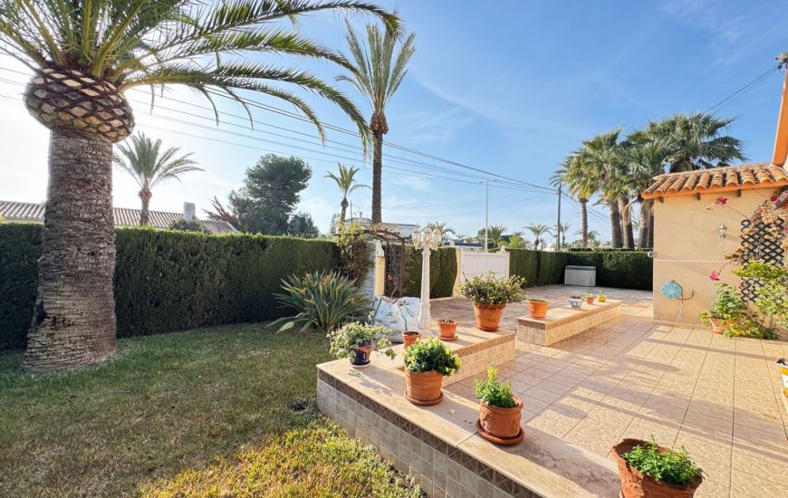 Sale - Villa - Cabo Roig