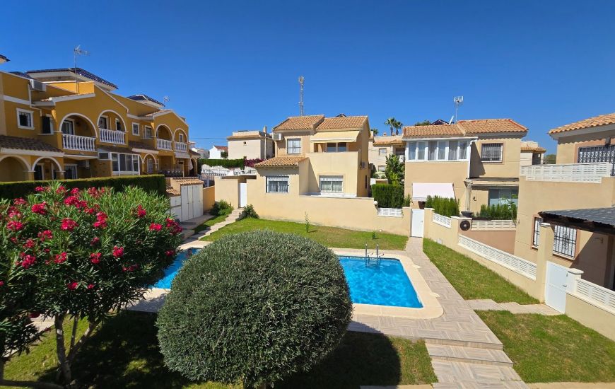 Sale - Villa - Orihuela Costa