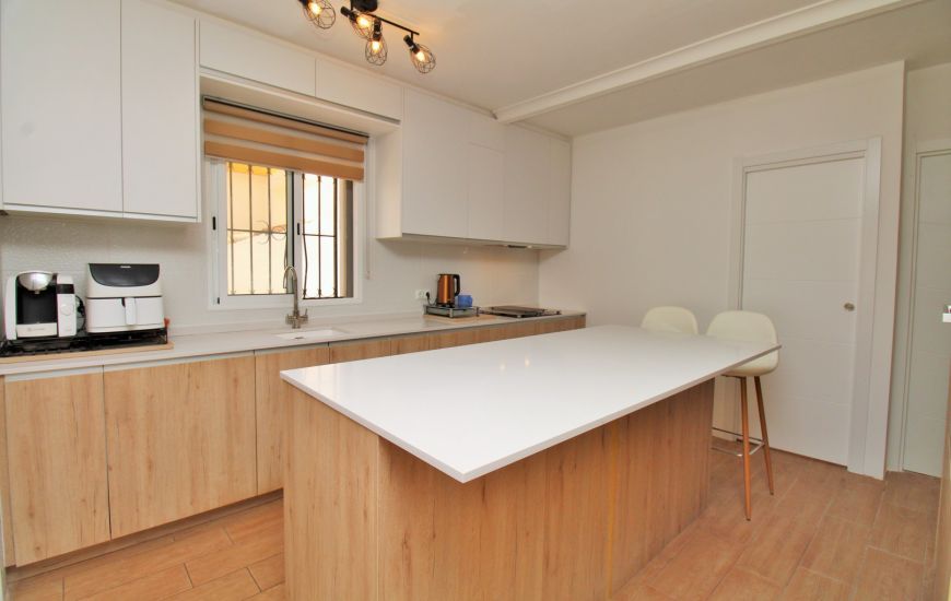 Sale - Villa - Villamartin