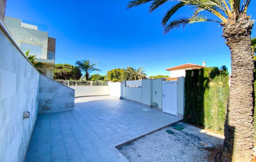 Sale - Villa - La Zenia
