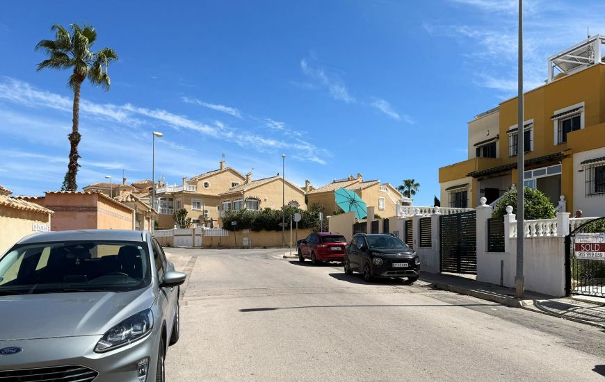 Sale - Bungalow - Orihuela Costa
