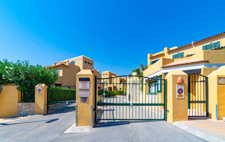 Sale - Adosado - Benidorm