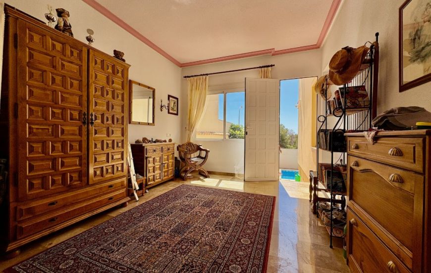 Sale - Villa - Villamartin