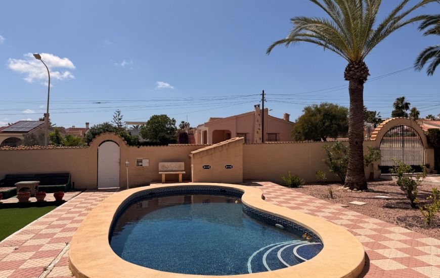 Sale - Villa Detached - Ciudad Quesada