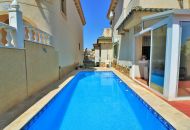 Sale - Villa - Villamartin