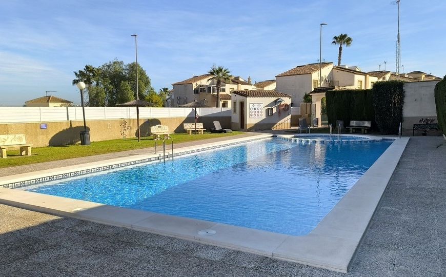 Sale - Half Vrijstaand Huis - Algorfa
