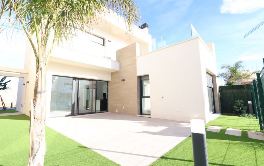 Sale - Villa - Los Alcázares