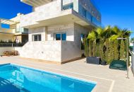 Sale - Villa - La Zenia