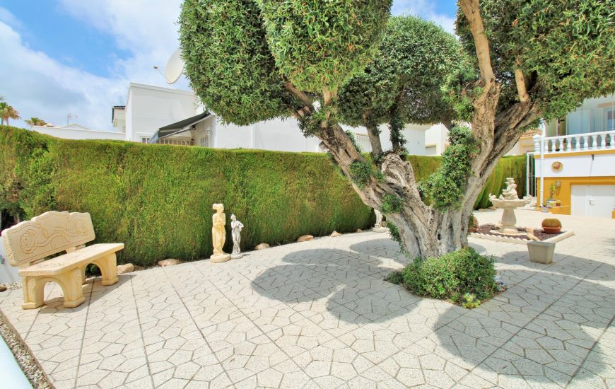 Sale - Villa - Villamartin