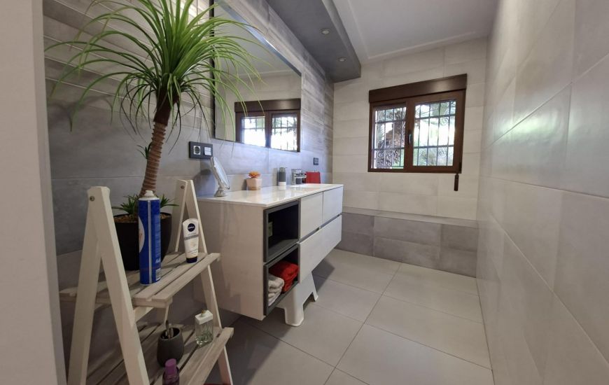 Sale - Villa - Hondón de las Nieves