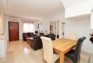 Sale - Rijtjeshuis - Villamartin