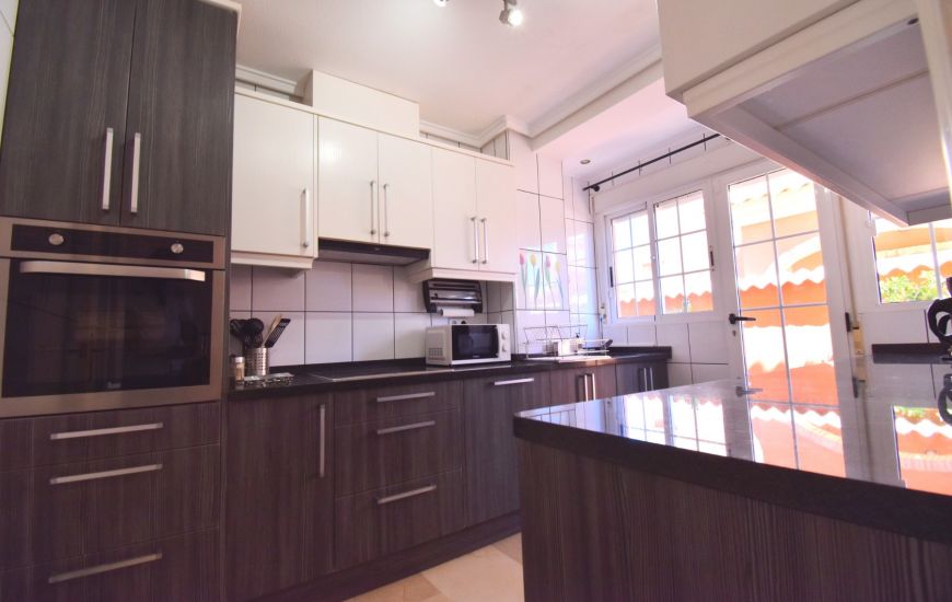 Sale - Villa - Orihuela Costa