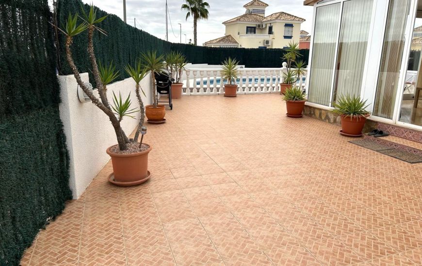 Venta - Villa - Algorfa