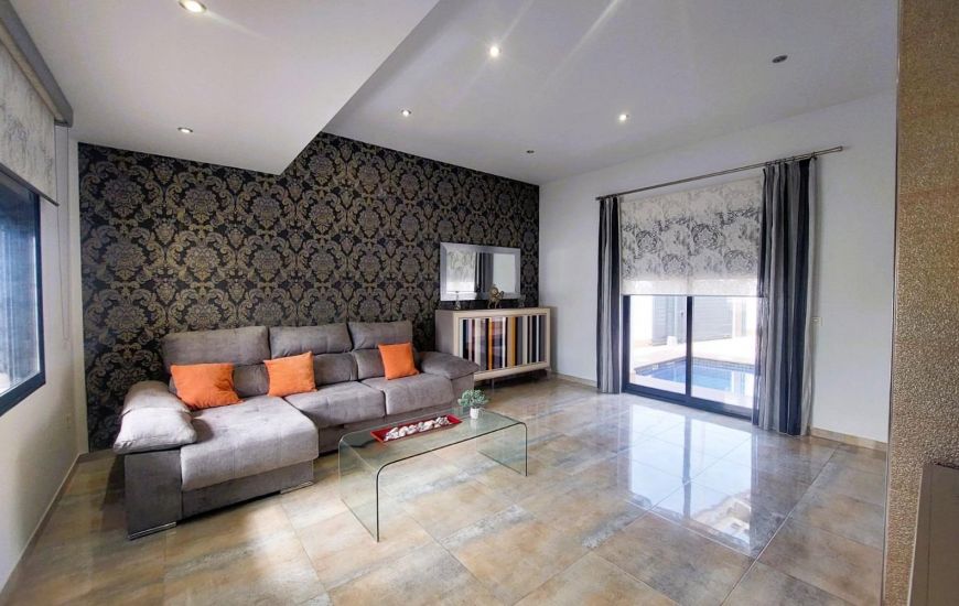 Sale - Villa - Pilar de la Horadada