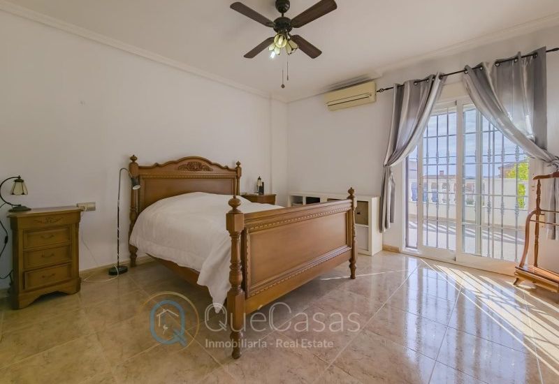 Venta - Semi-Detached House - Torrevieja