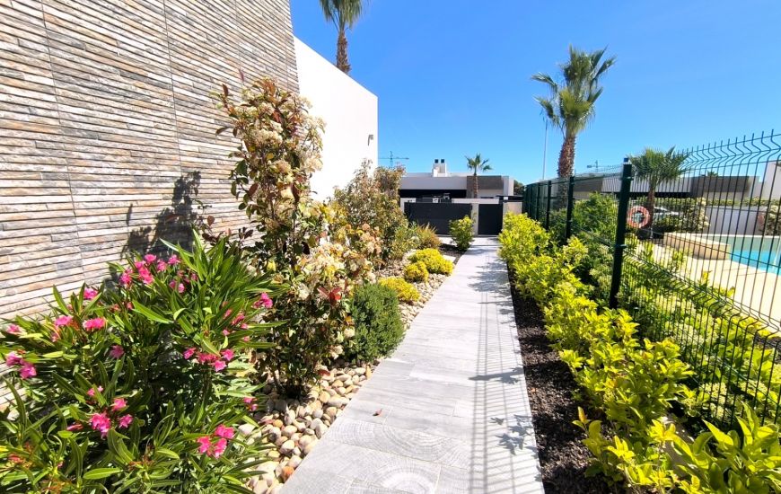 Sale - Villa - Algorfa