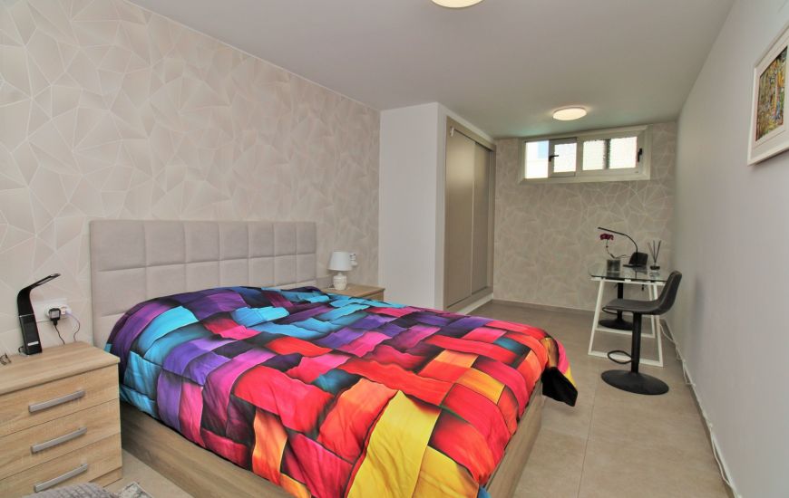 Sale - Villa - Villamartin