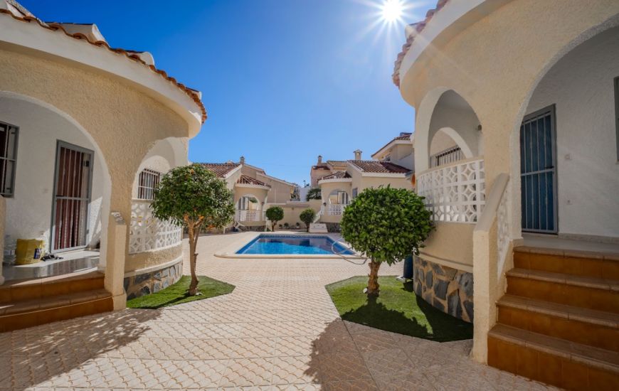 Sale - Villa - Ciudad Quesada