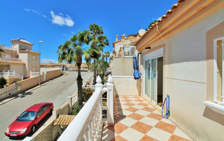 Sale - Villa - Villamartin