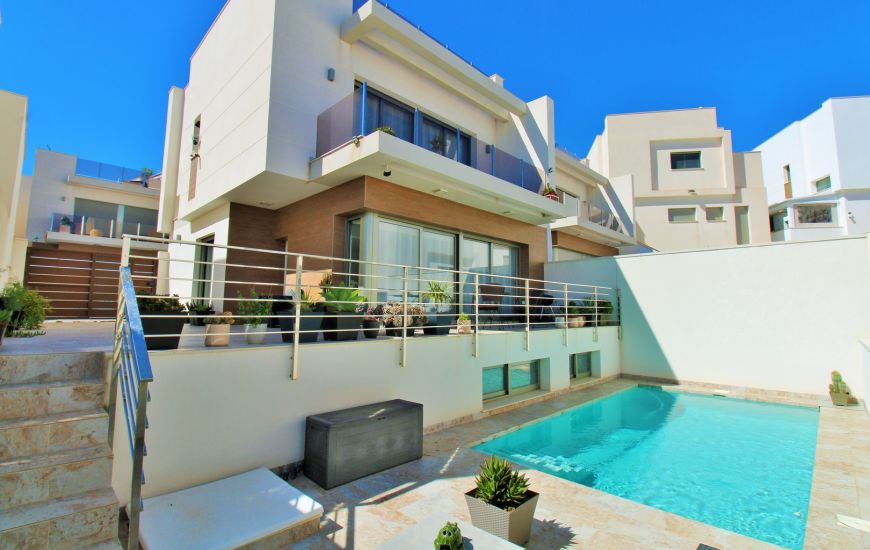 Sale - Villa - Villamartin