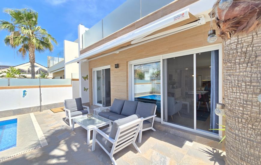 Sale - Villa * - Pilar de la Horadada *