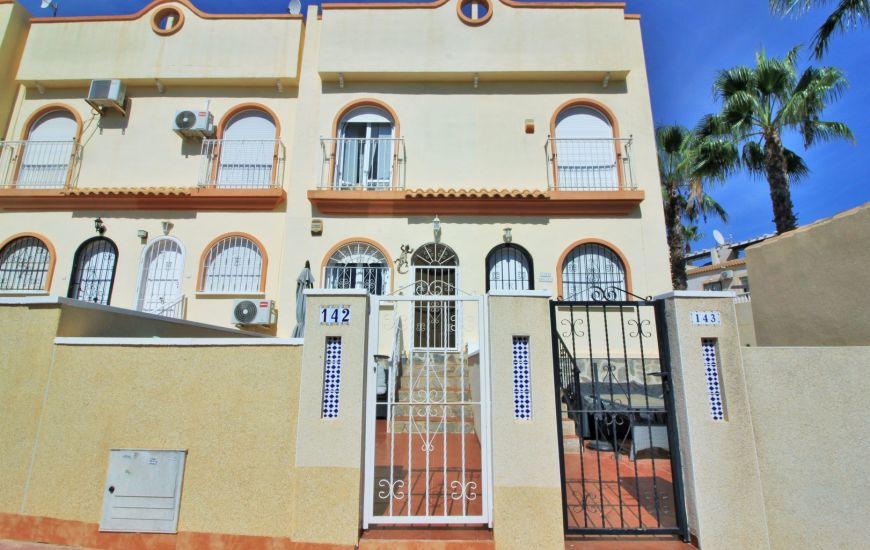Sale - Townhouse - Villamartin