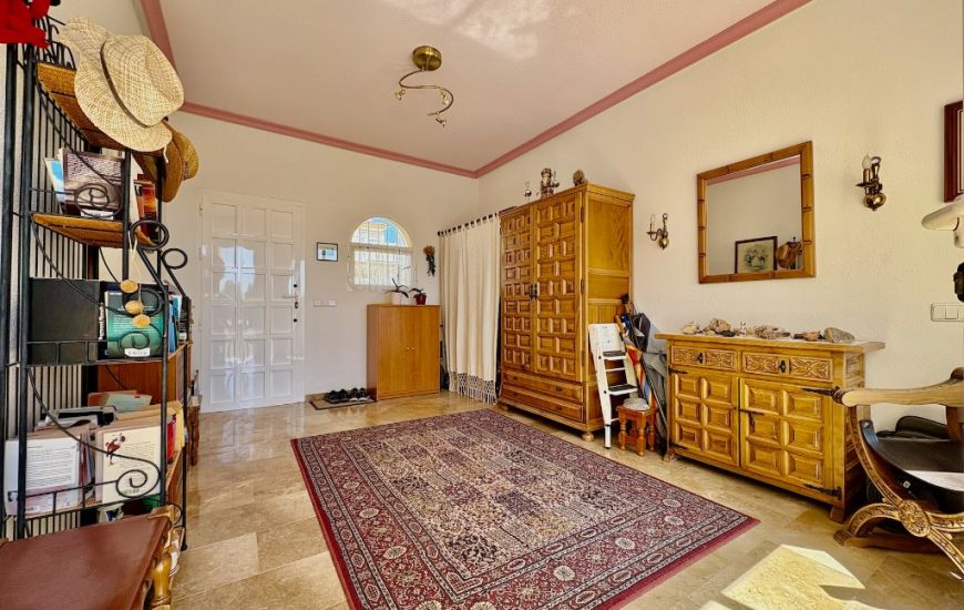 Sale - Villa - Villamartin