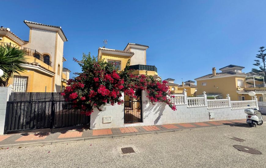 Sale - Villa - Algorfa
