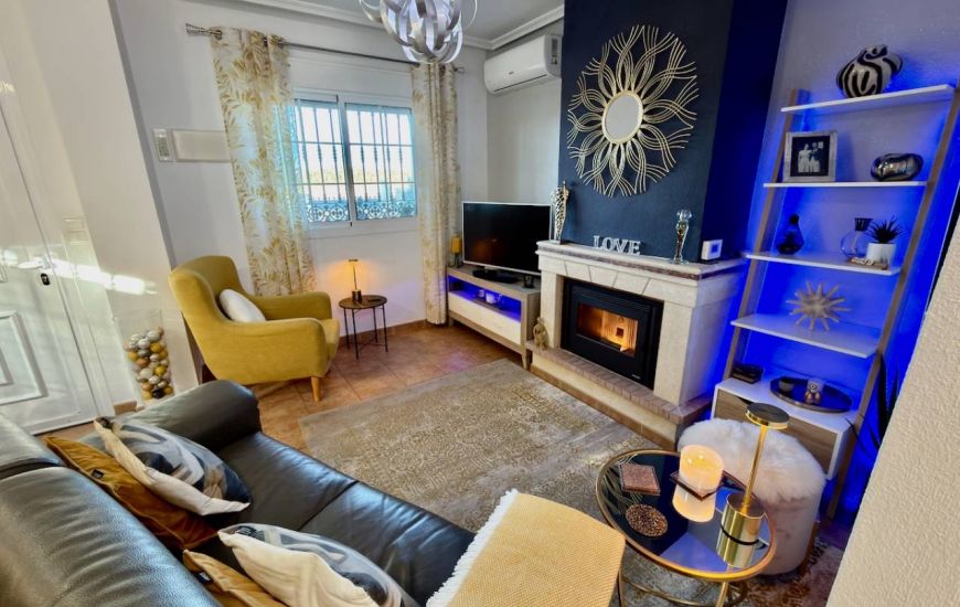 Sale - Villa - El Raso