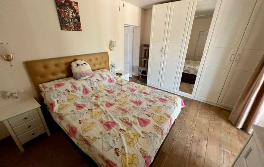 Sale - Villa with annex - Dolores