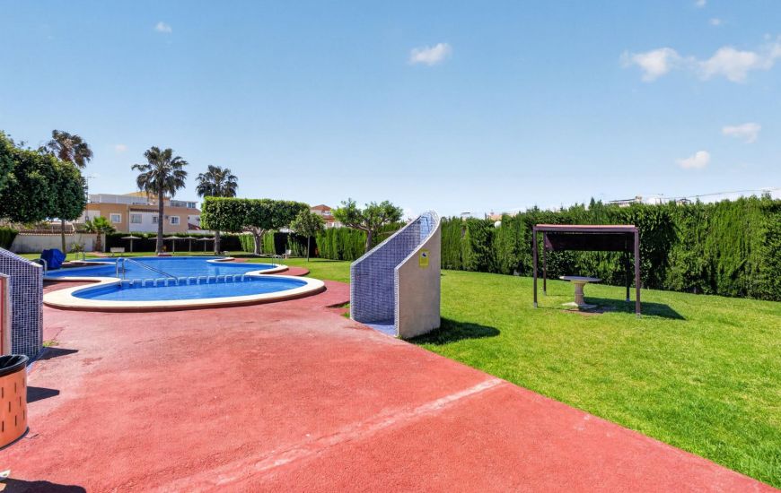 Venta - Ground Floor - Torrevieja