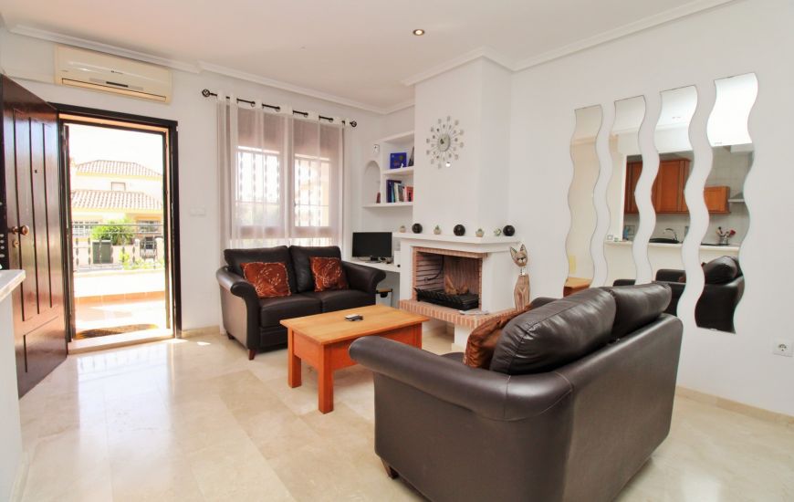Sale - Rijtjeshuis - Villamartin