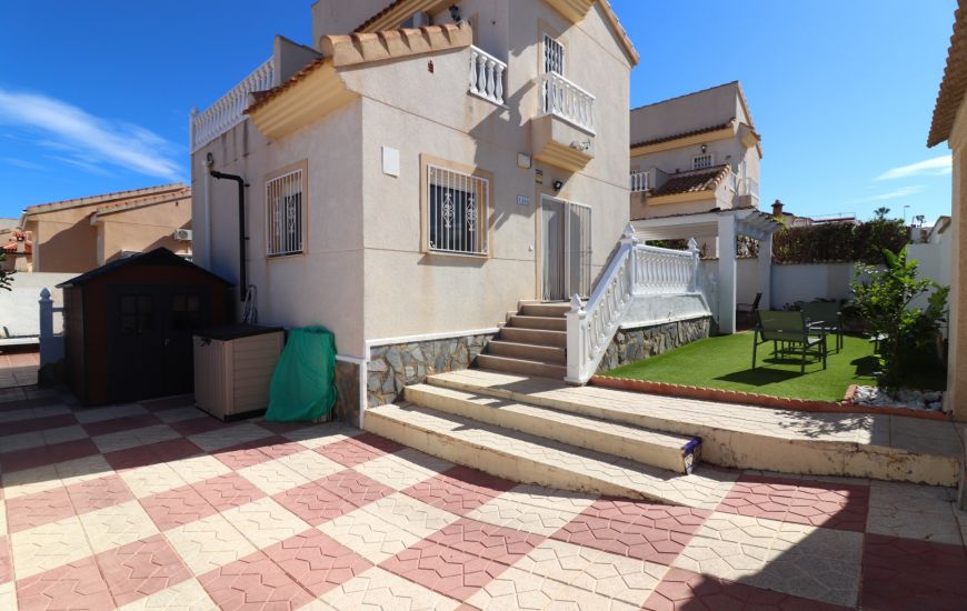 Sale - Villa - Benimar