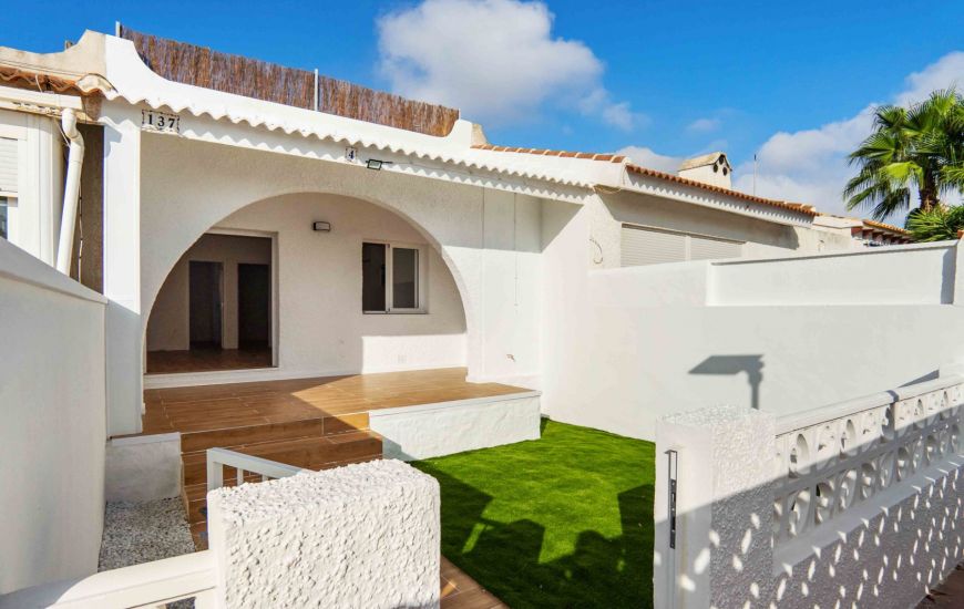 Sale - Bungalow - Orihuela Costa