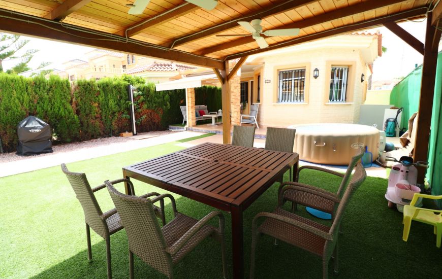 Sale - Villa - Guardamar del Segura