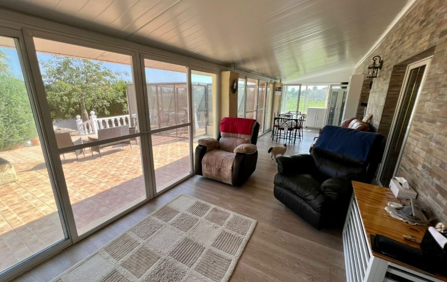 Sale - Villa with annex - Dolores