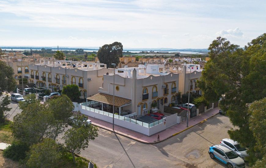 Sale - Villa - Guardamar del Segura