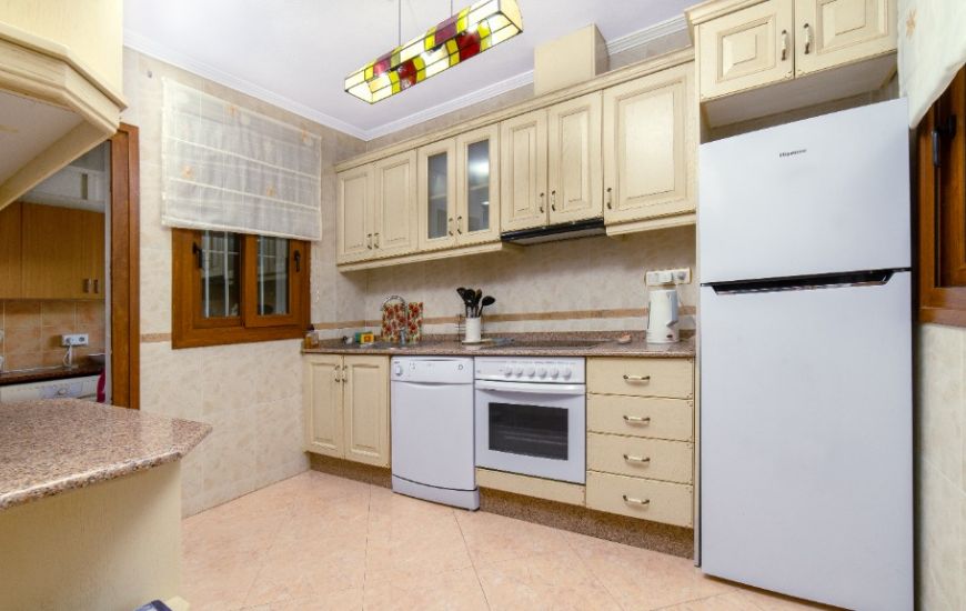 Sale - Villa - Los Altos