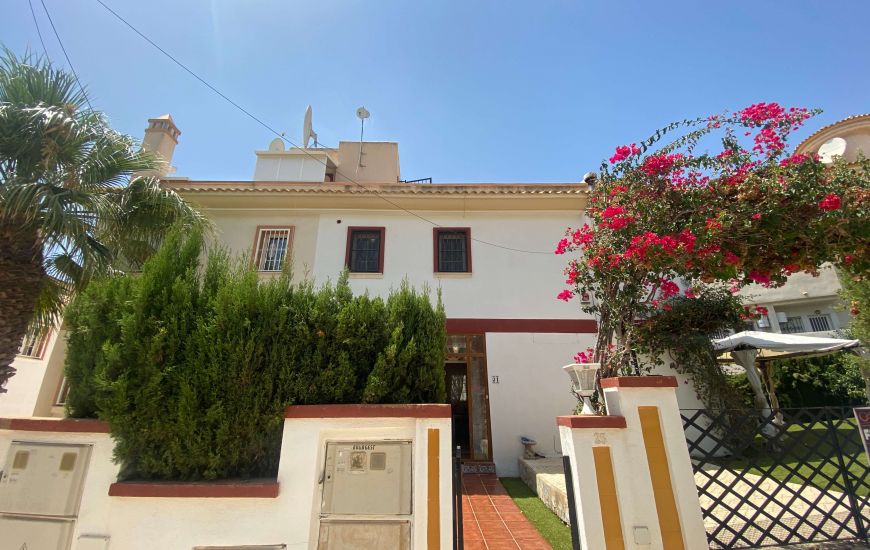 Venta - Casa Adosada - Villamartin
