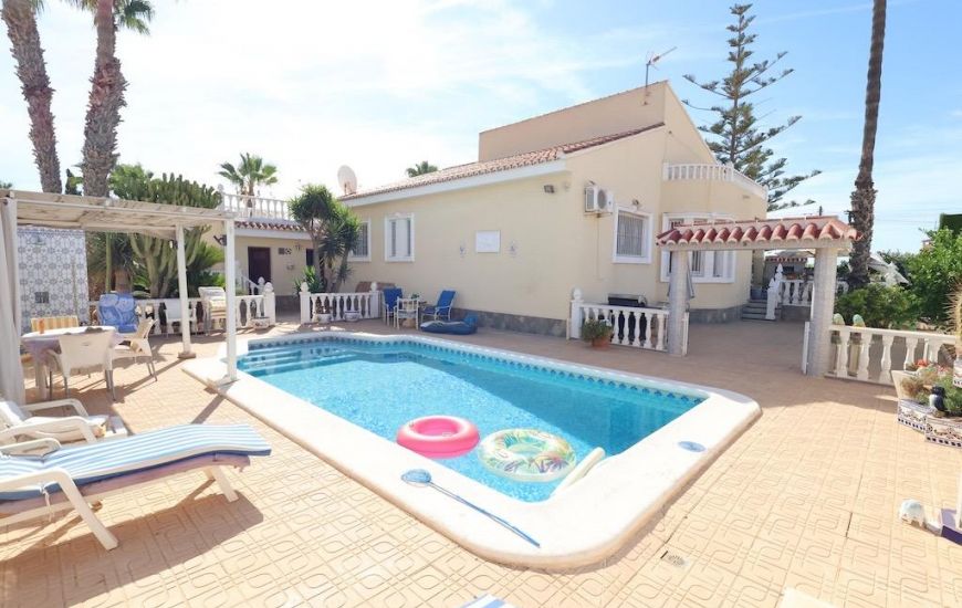 Venta - Villa - Torrevieja